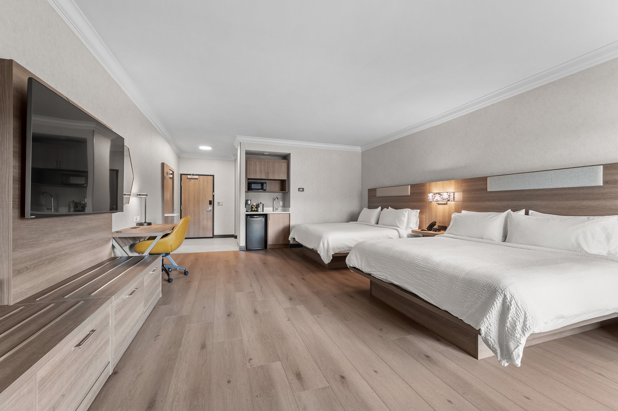 Holiday Inn Express & Suites Santa Cruz by IHG Image