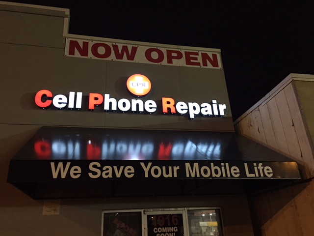 CPR Cell Phone Repair Knoxville University of Tennessee Photo