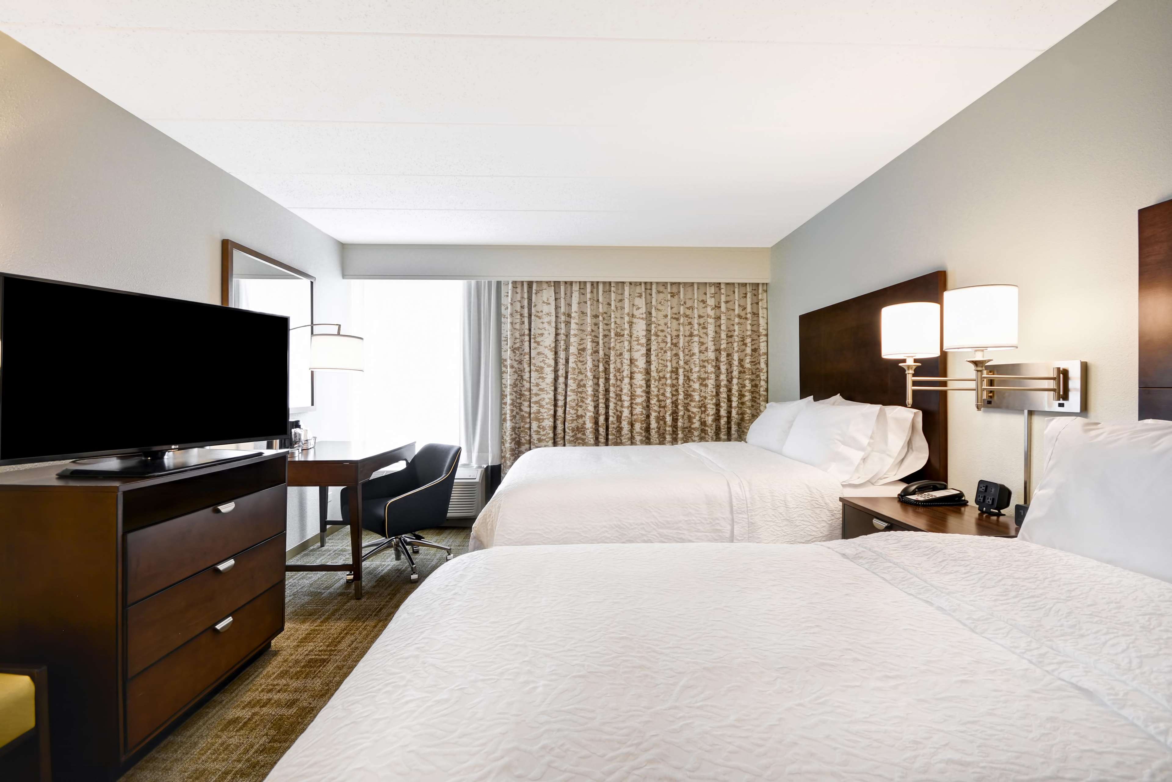 Hampton Inn Chicago/Naperville Photo