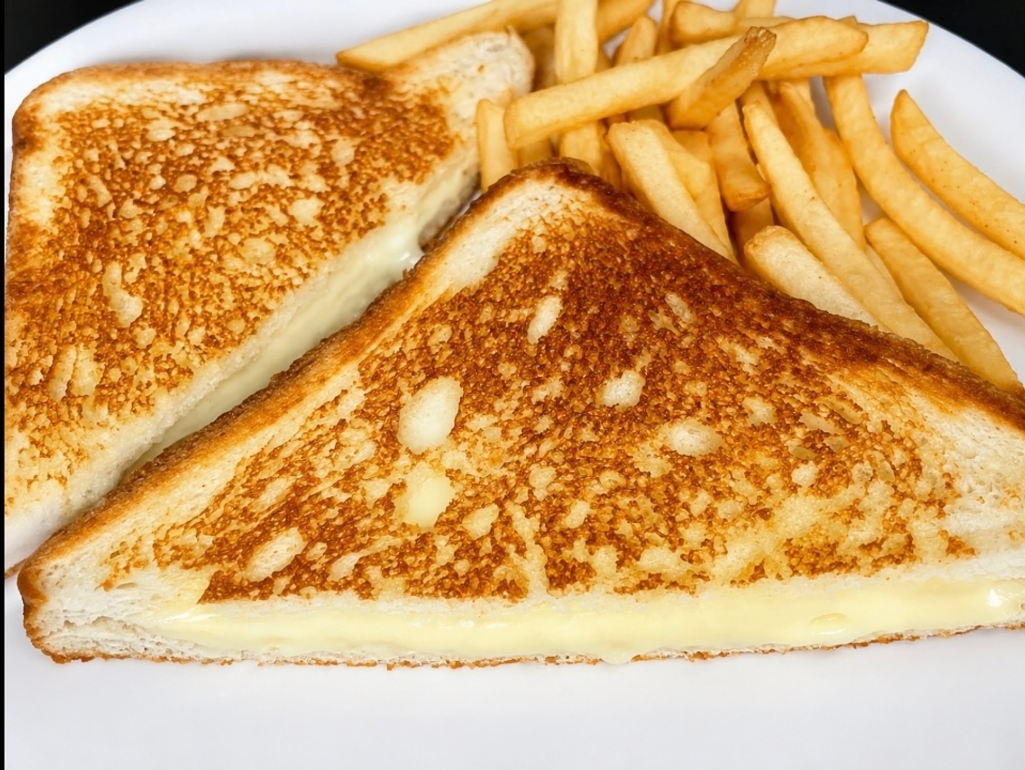Kid's Grilled Cheese w/ Fries