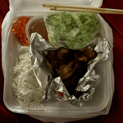B4- Vermicelli with Grilled Lemongrass Chicken