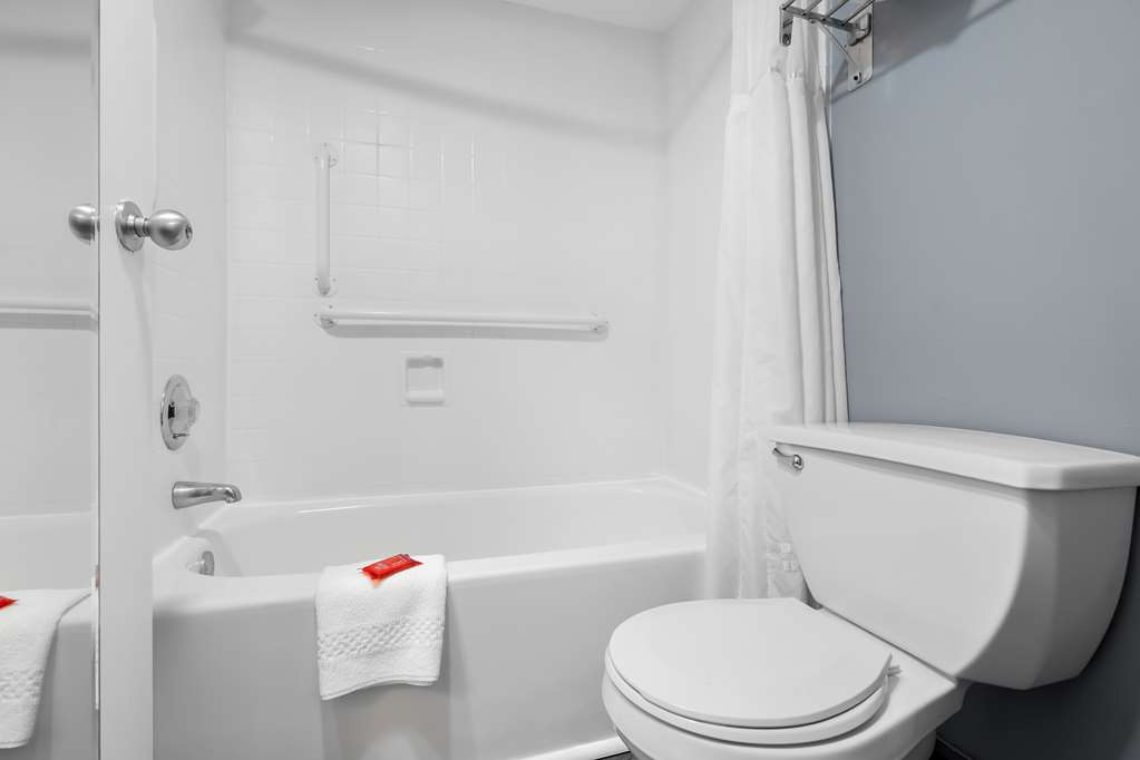 SureStay Plus by Best Western Brandywine Valley Image