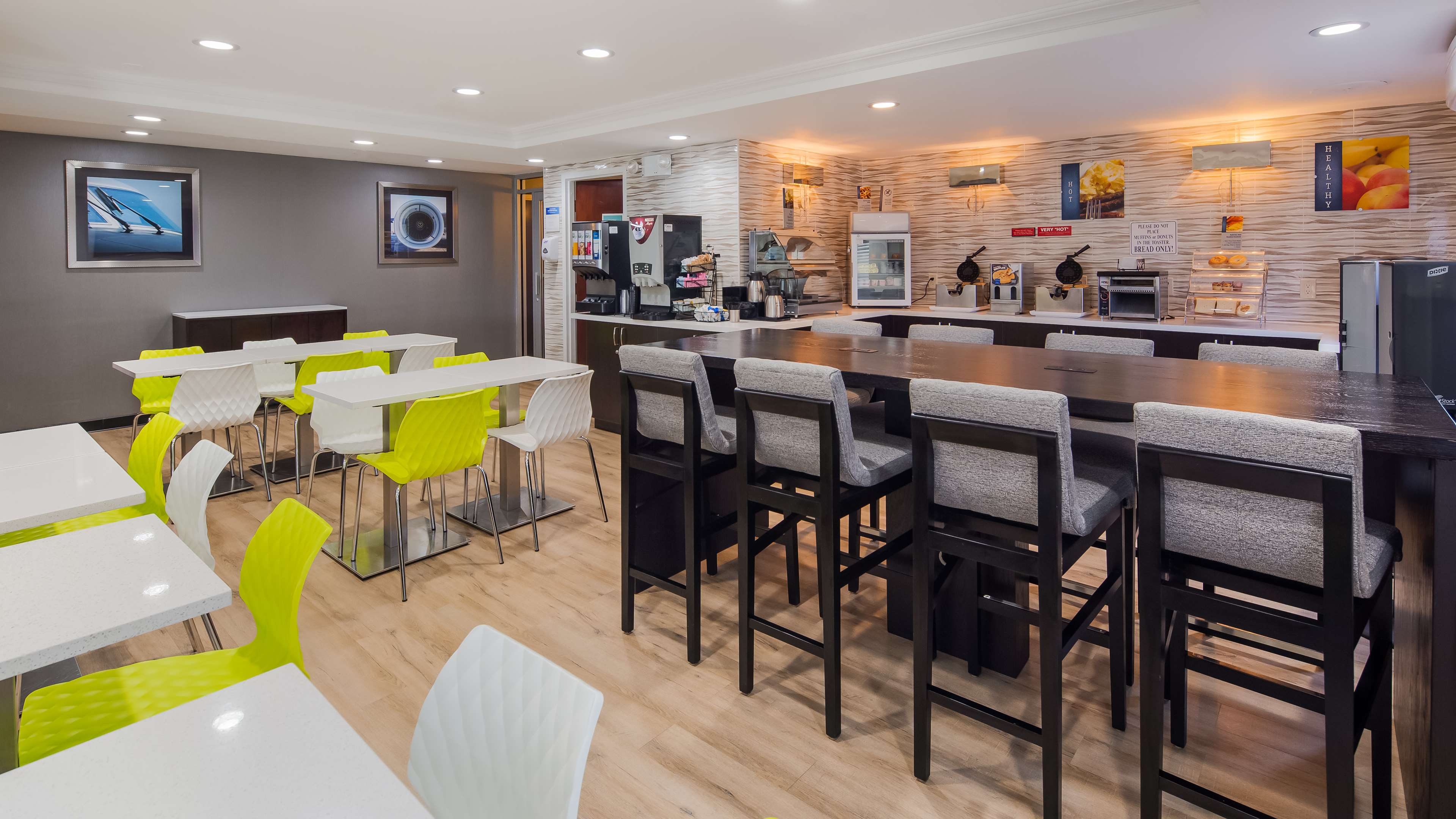 Best Western JFK Airport Hotel Photo