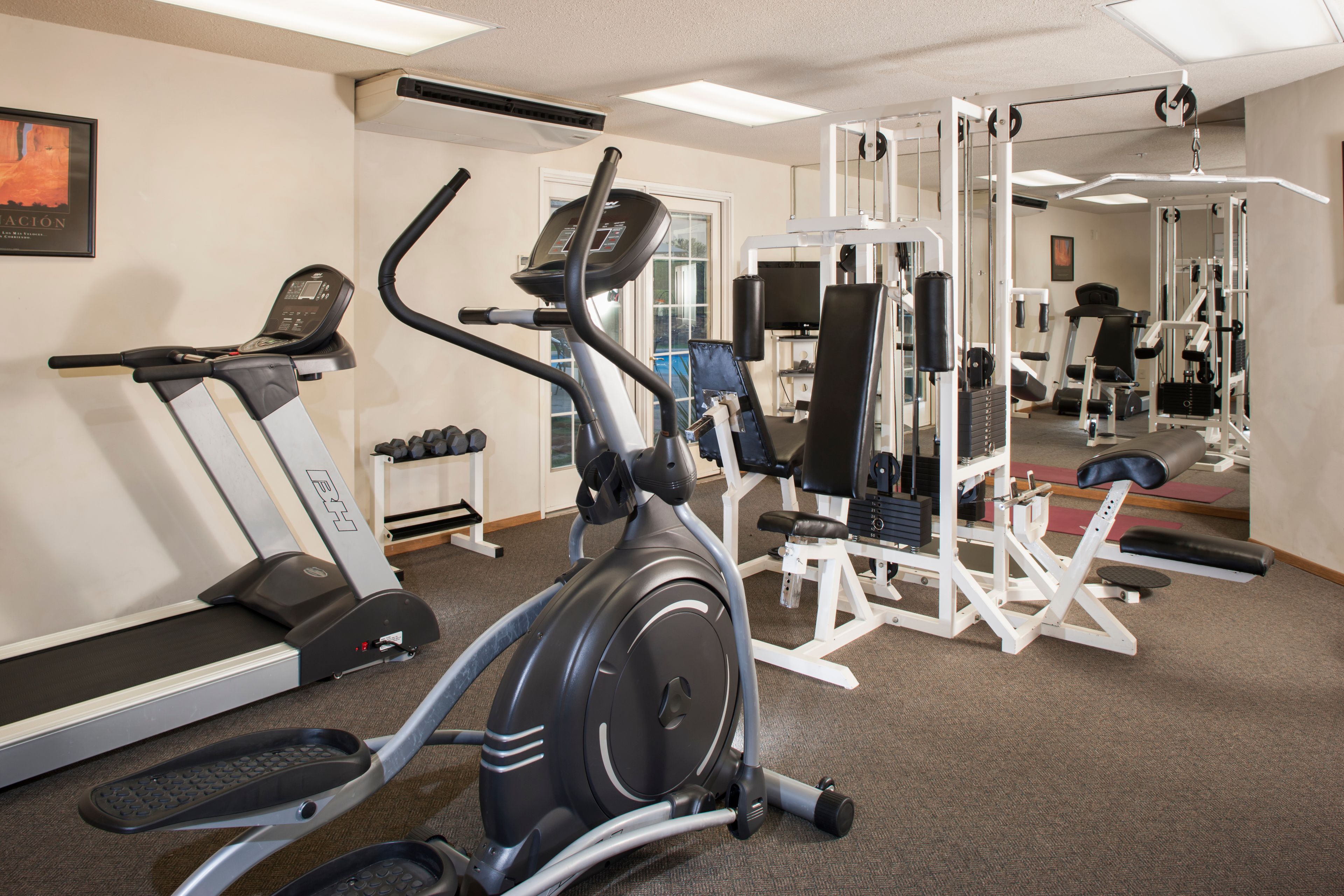 Images Staybridge Suites Monterrey - San Pedro