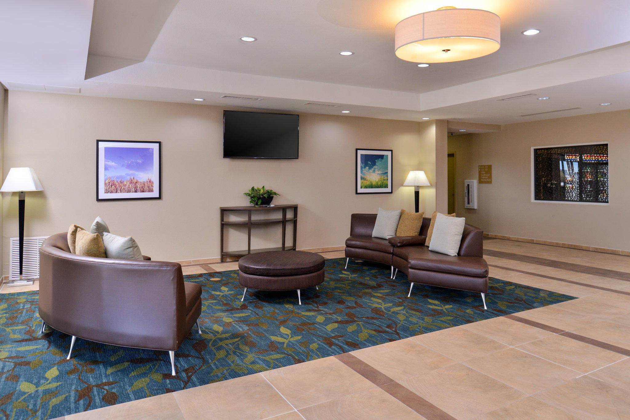 Candlewood Suites Kenedy Photo