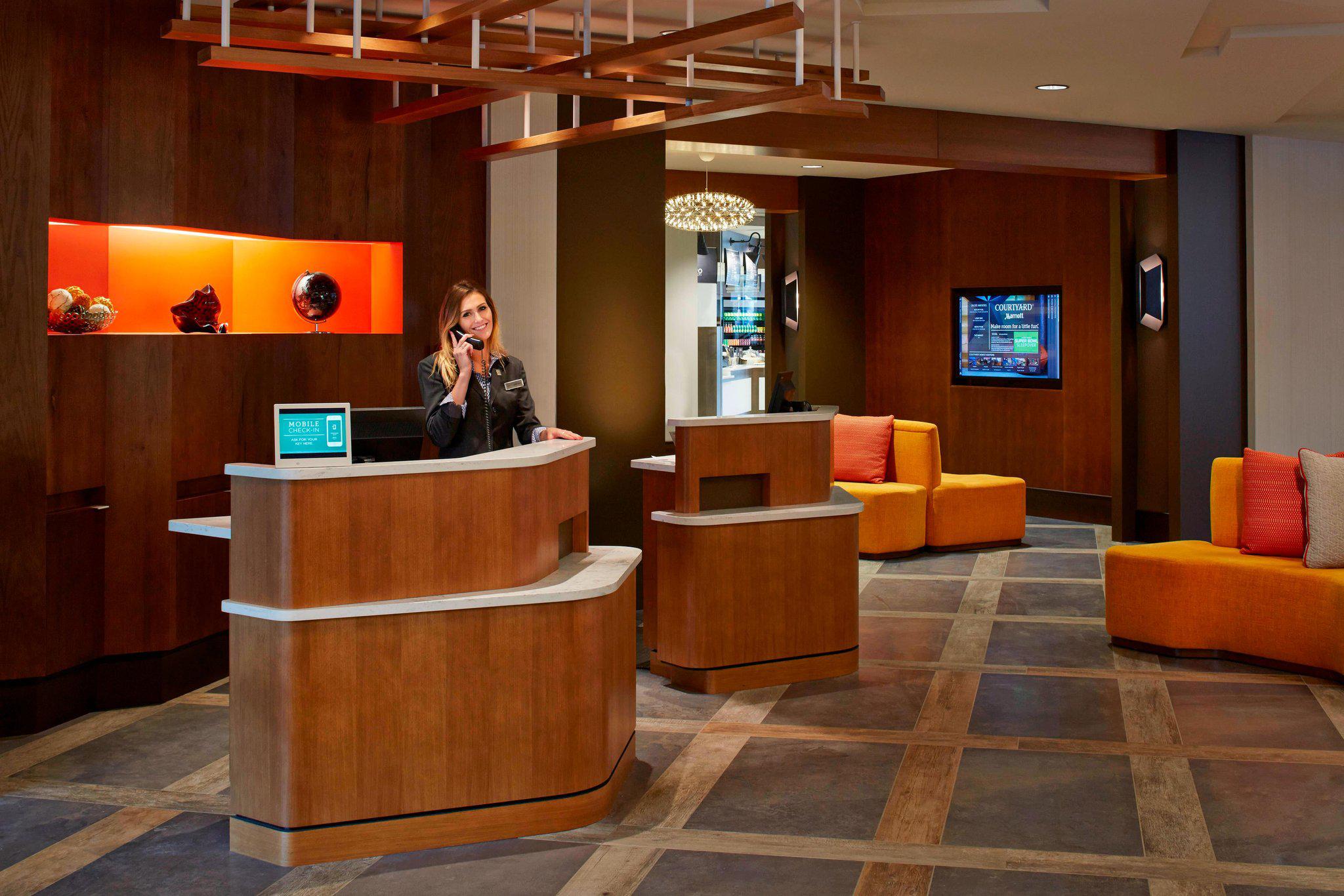 Courtyard by Marriott Lake George Photo