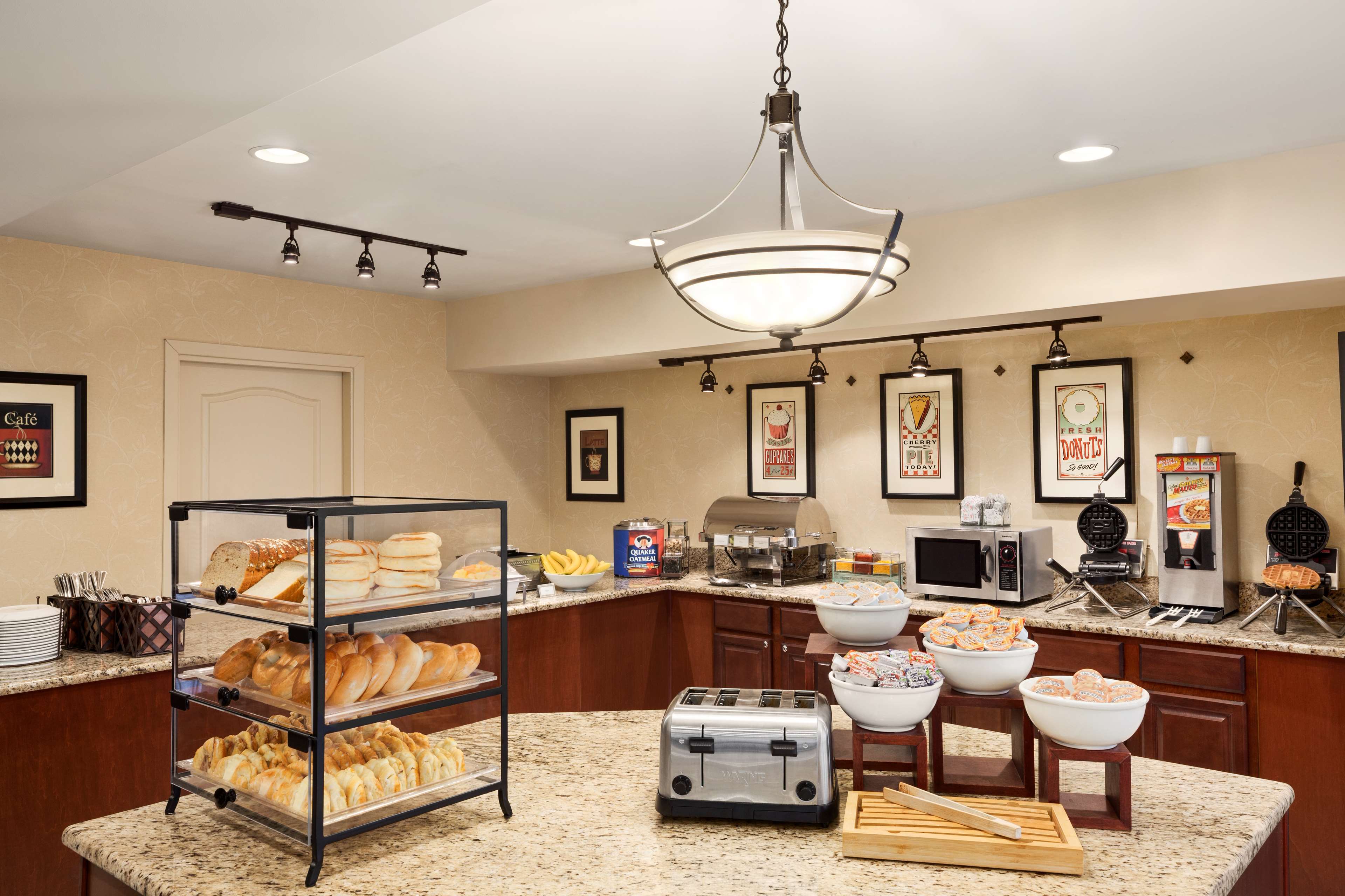 Country Inn & Suites by Radisson, Annapolis, MD Photo