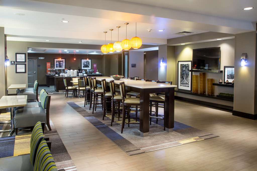 Hampton Inn Oxford/Conference Center Image