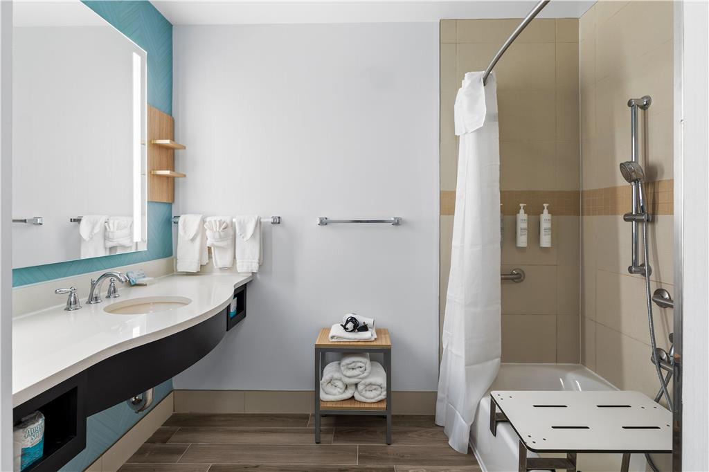 Hilton Garden Inn Auburn Image