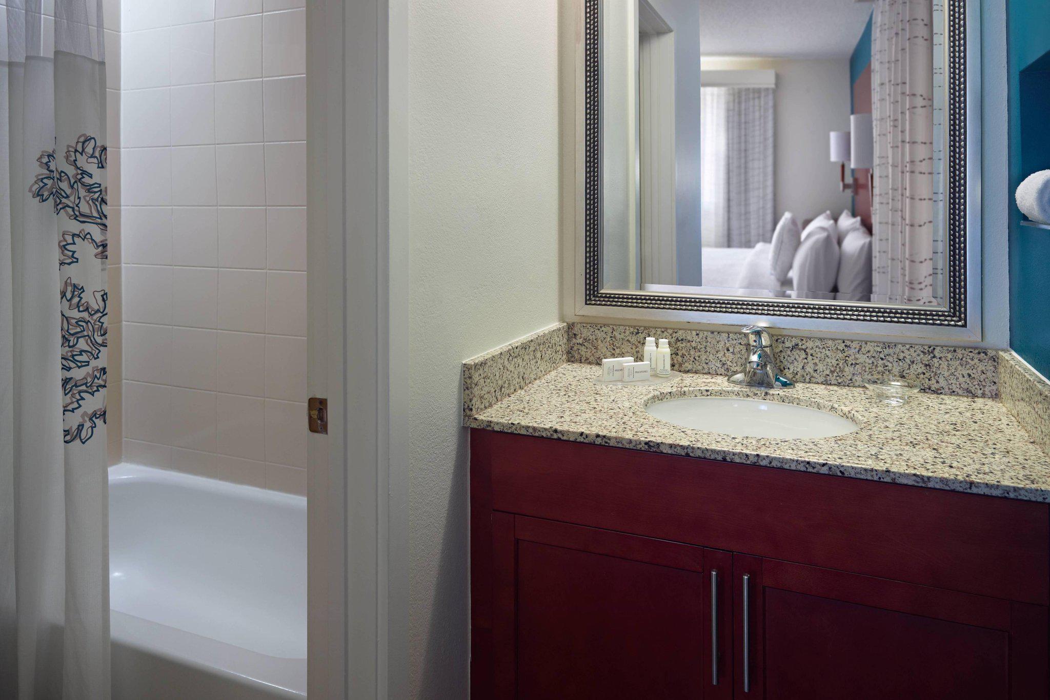 Residence Inn by Marriott Atlanta Airport North/Virginia Avenue Photo