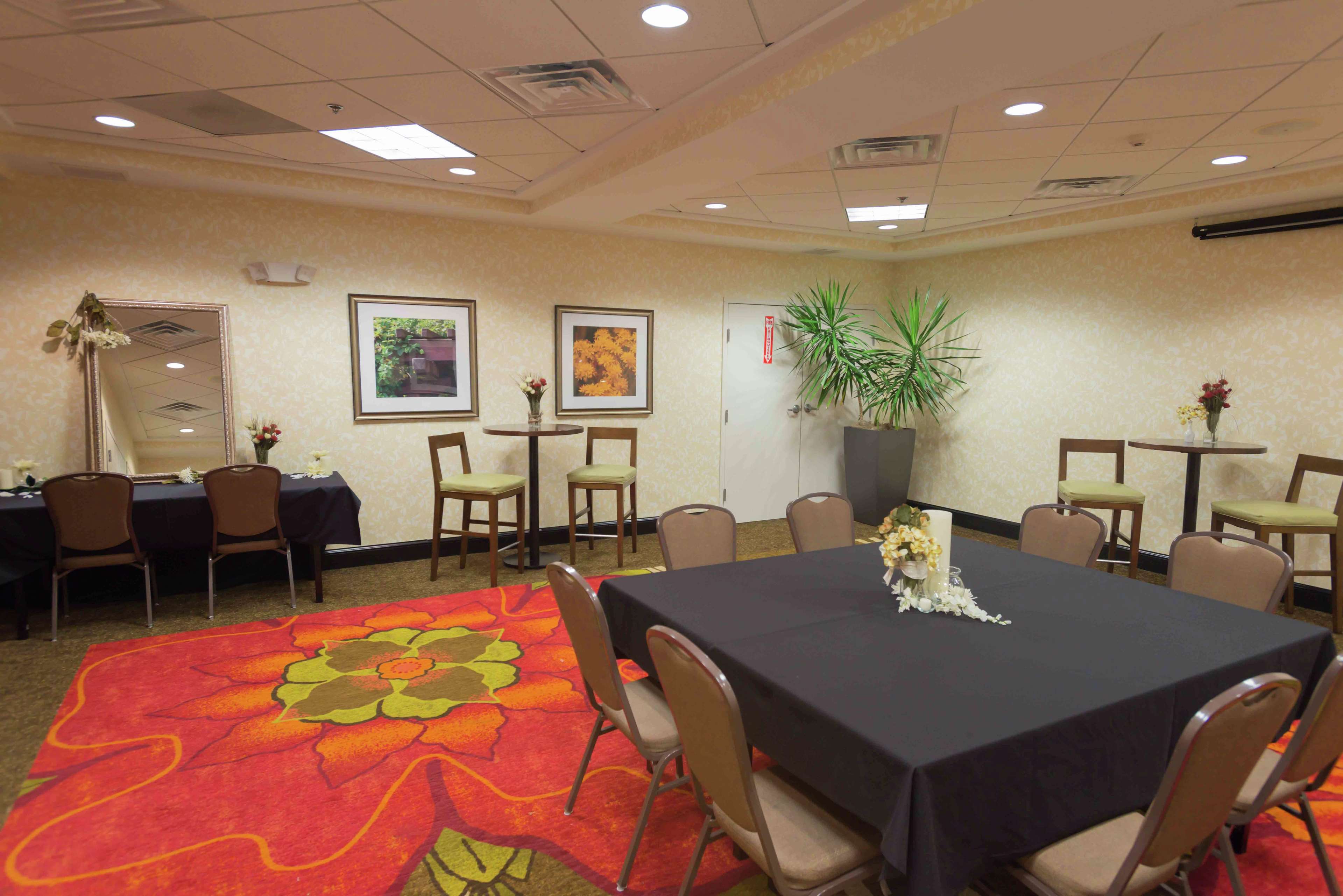 Hilton Garden Inn Merrillville Photo