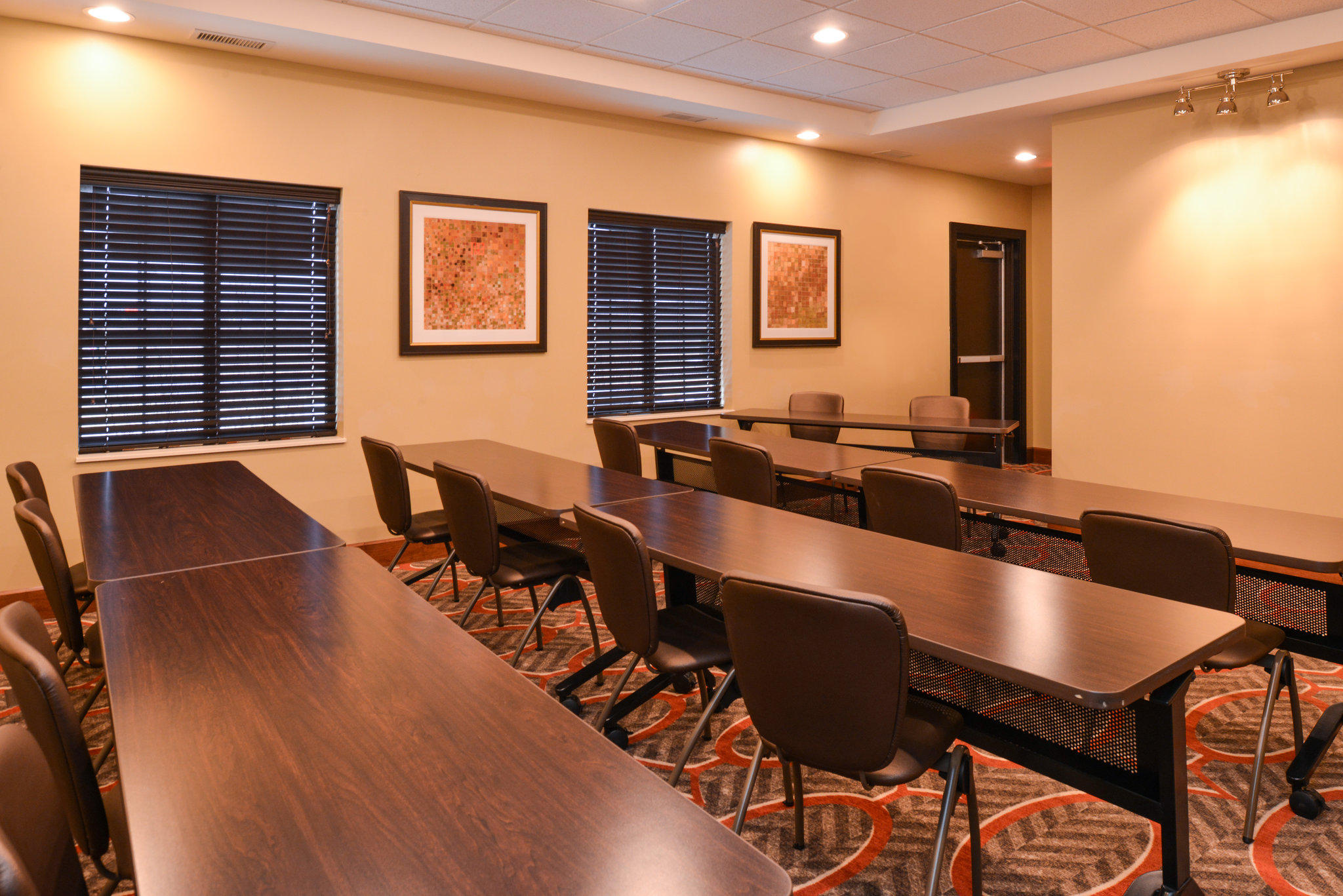 Staybridge Suites Merrillville Photo