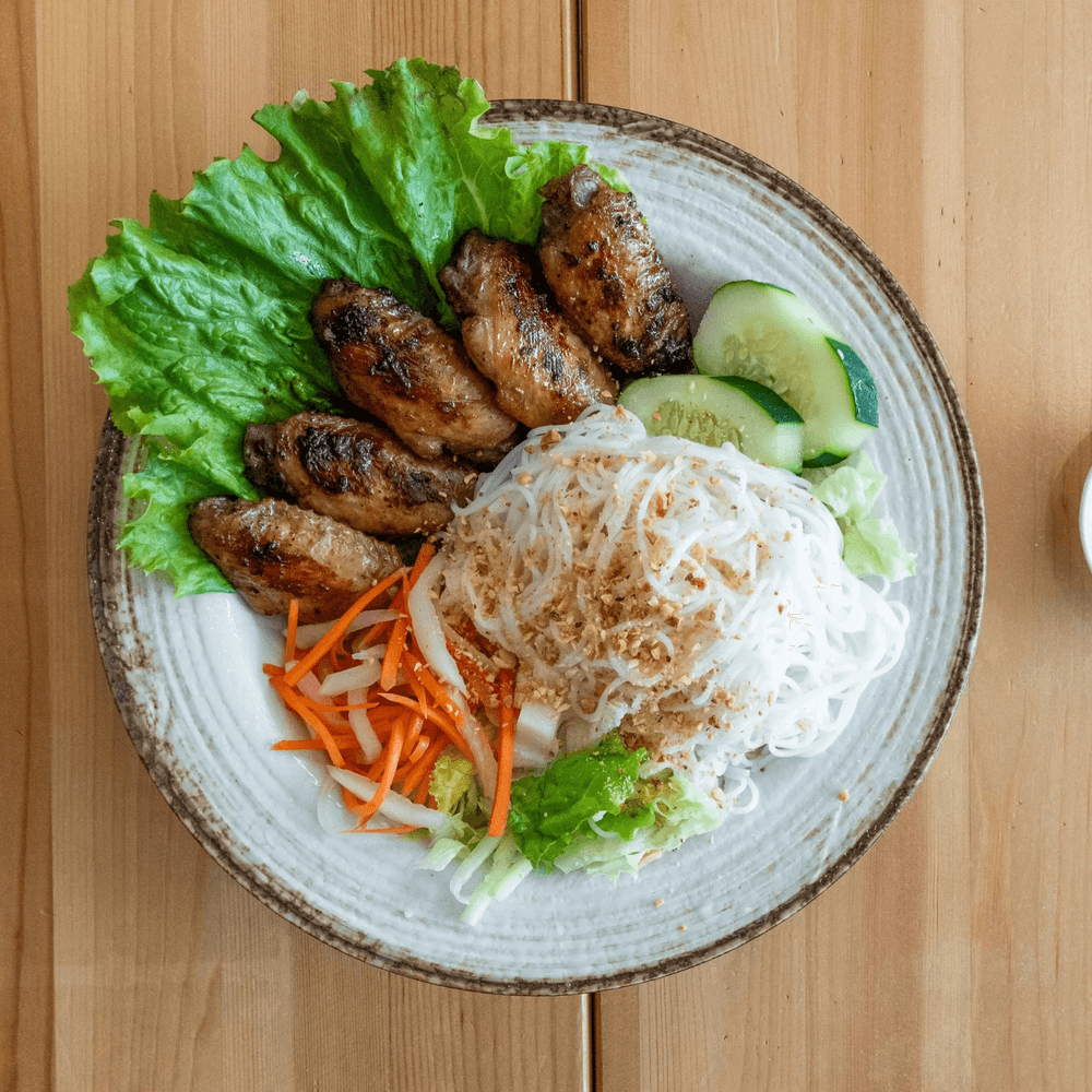 B3. Lemongrass Chicken Wings Vermicelli