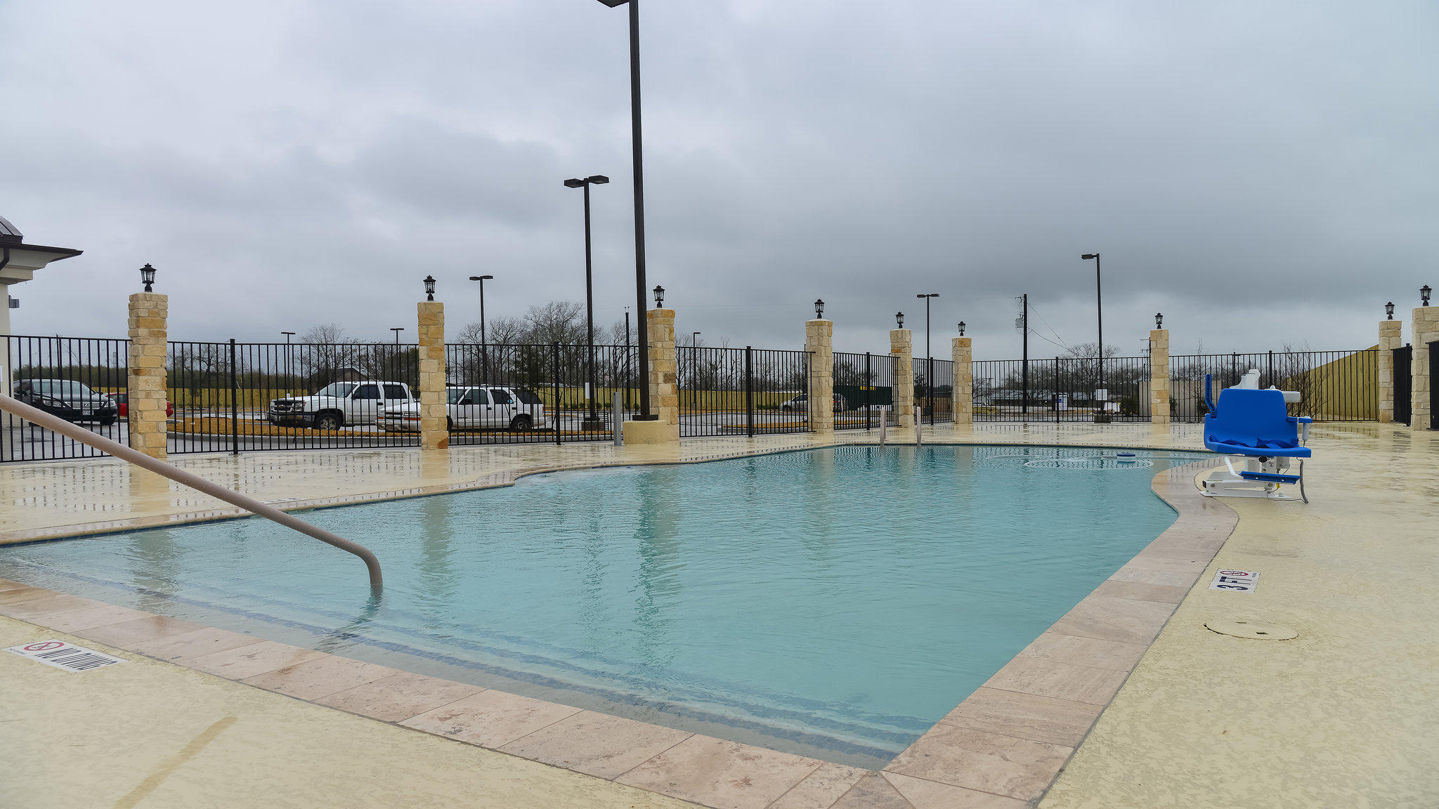 Holiday Inn Express & Suites Cuero Photo