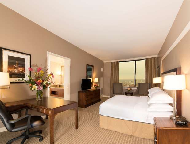 Images Hilton Indianapolis Hotel & Suites