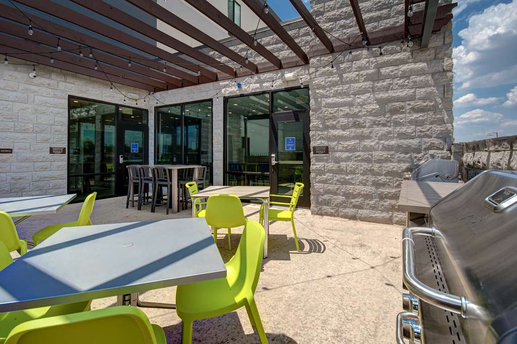 Home2 Suites by Hilton Burleson Image