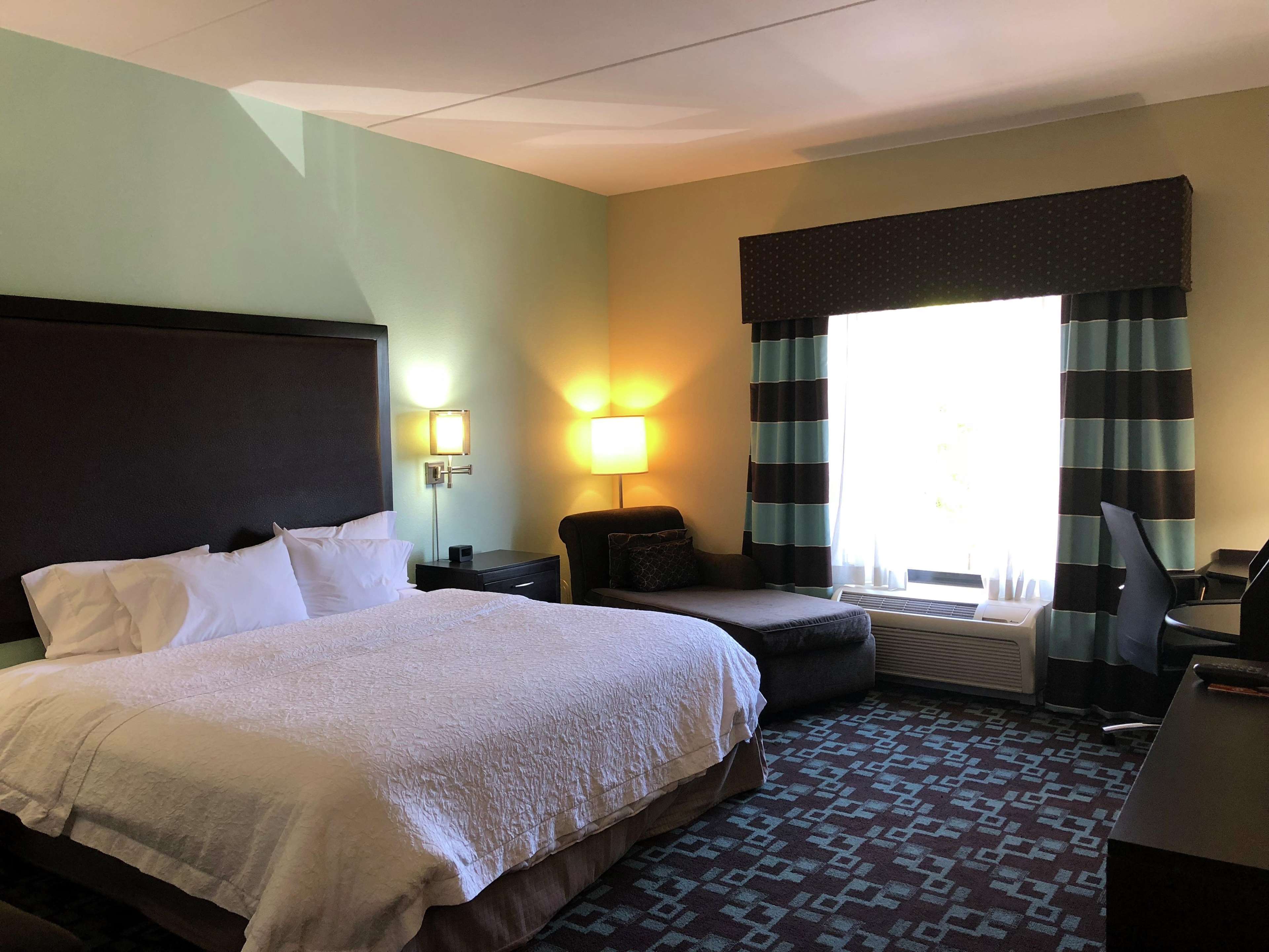 Hampton Inn & Suites Nashville @ Opryland Photo