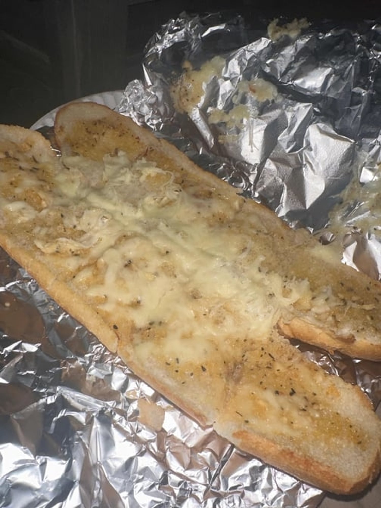 Garlic cheese bread