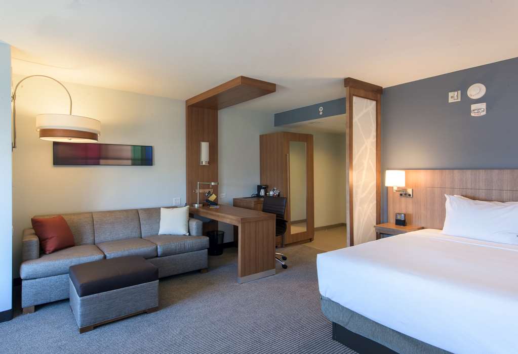 DoubleTree by Hilton Asheville Downtown Image