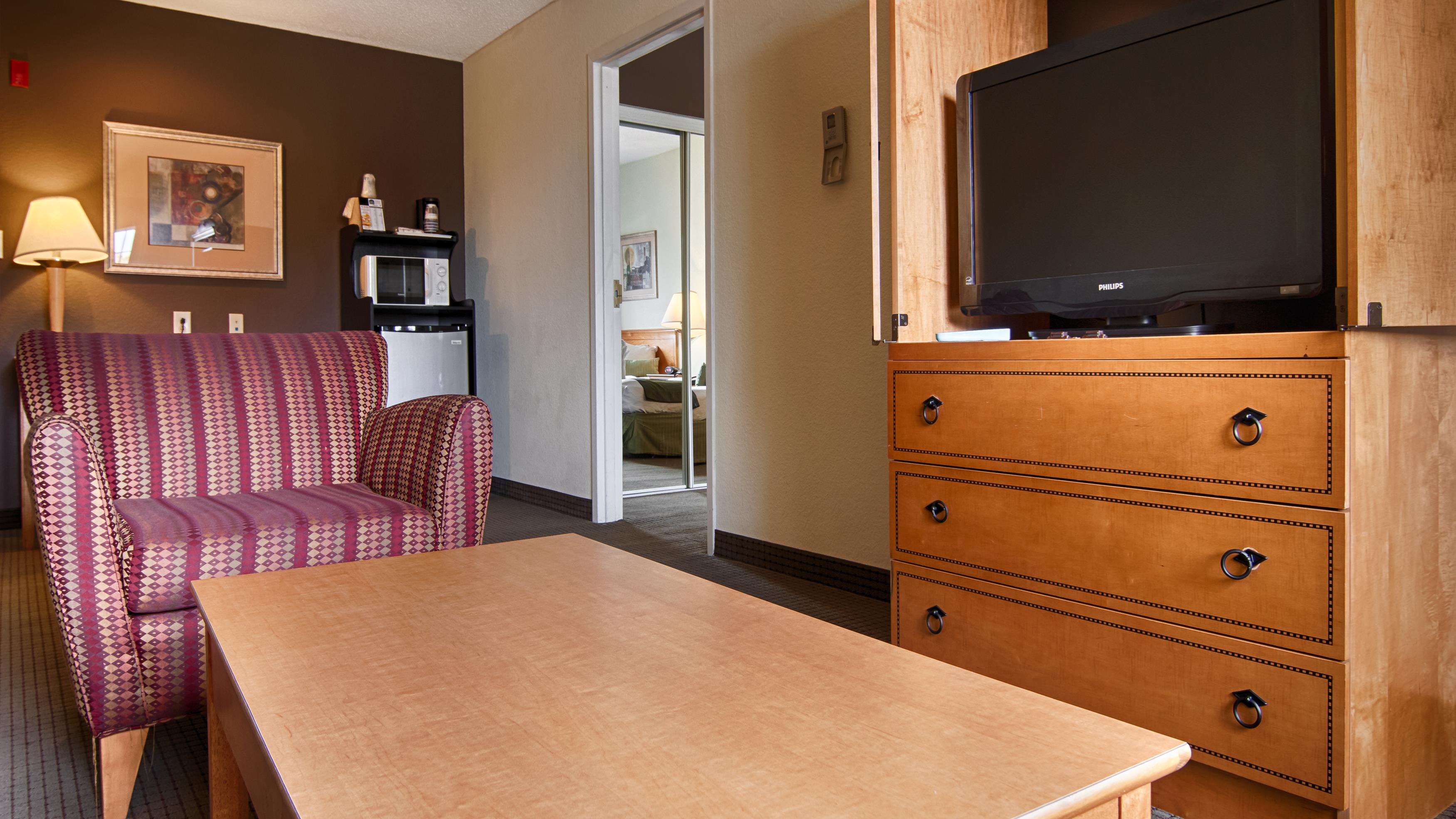 Best Western Plus Newport News Inn & Suites Photo