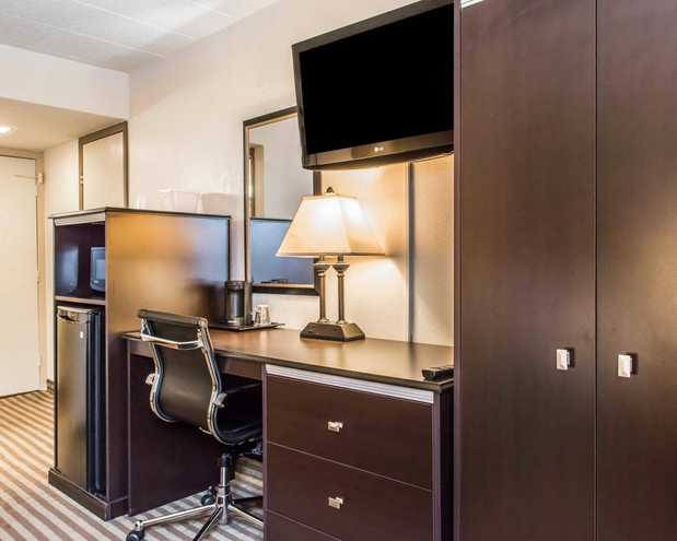 Images Quality Inn & Suites