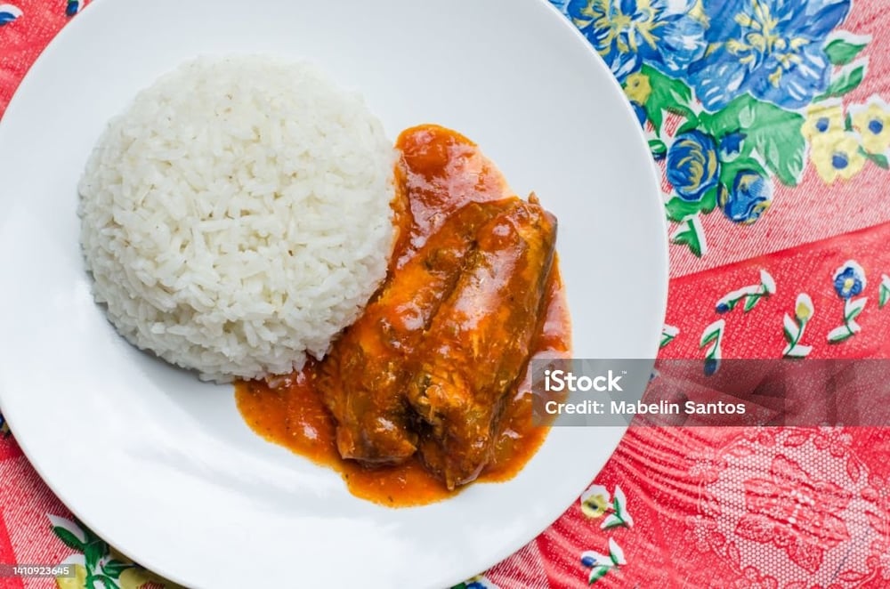 WHITE RICE - SARDINES in HOUSE SAUCE