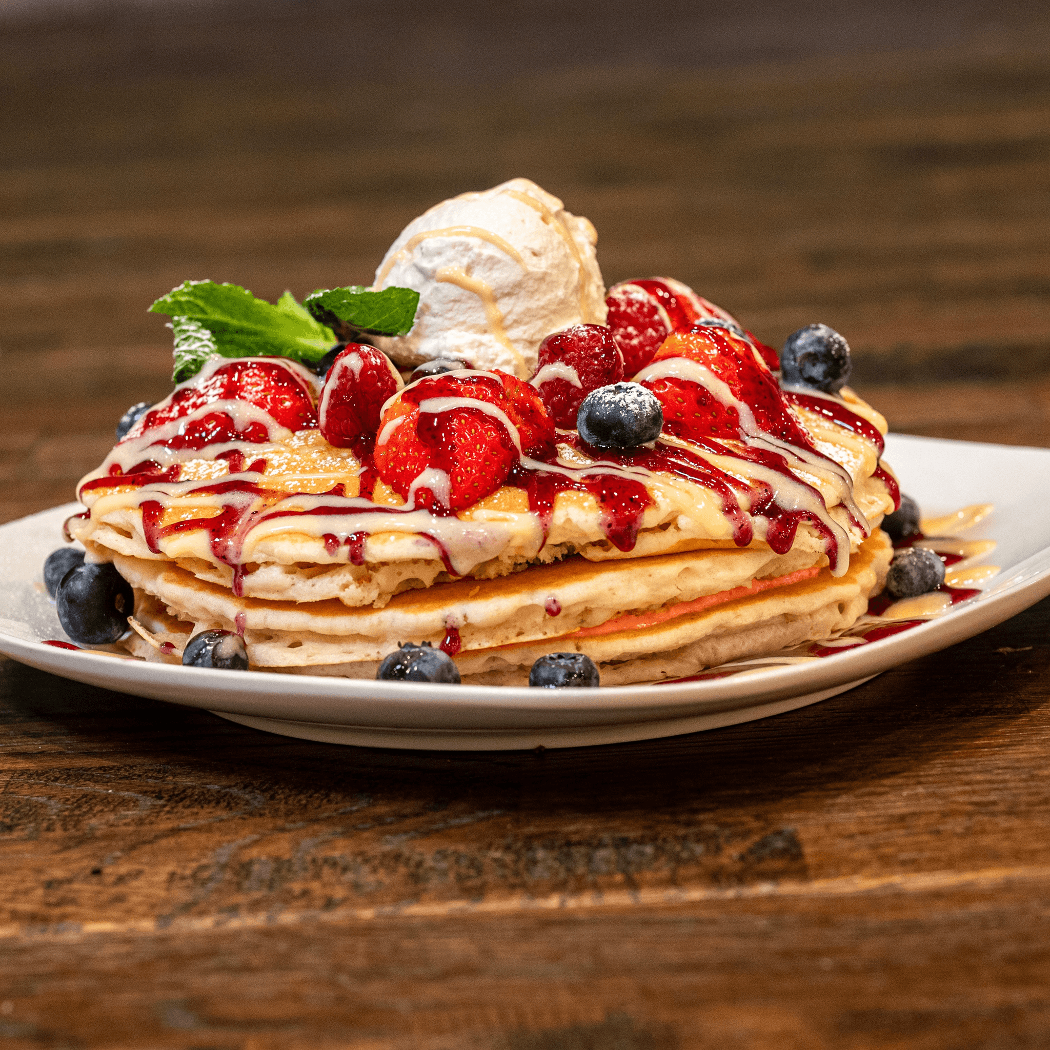 Tripple Berries & Cream Pancakes