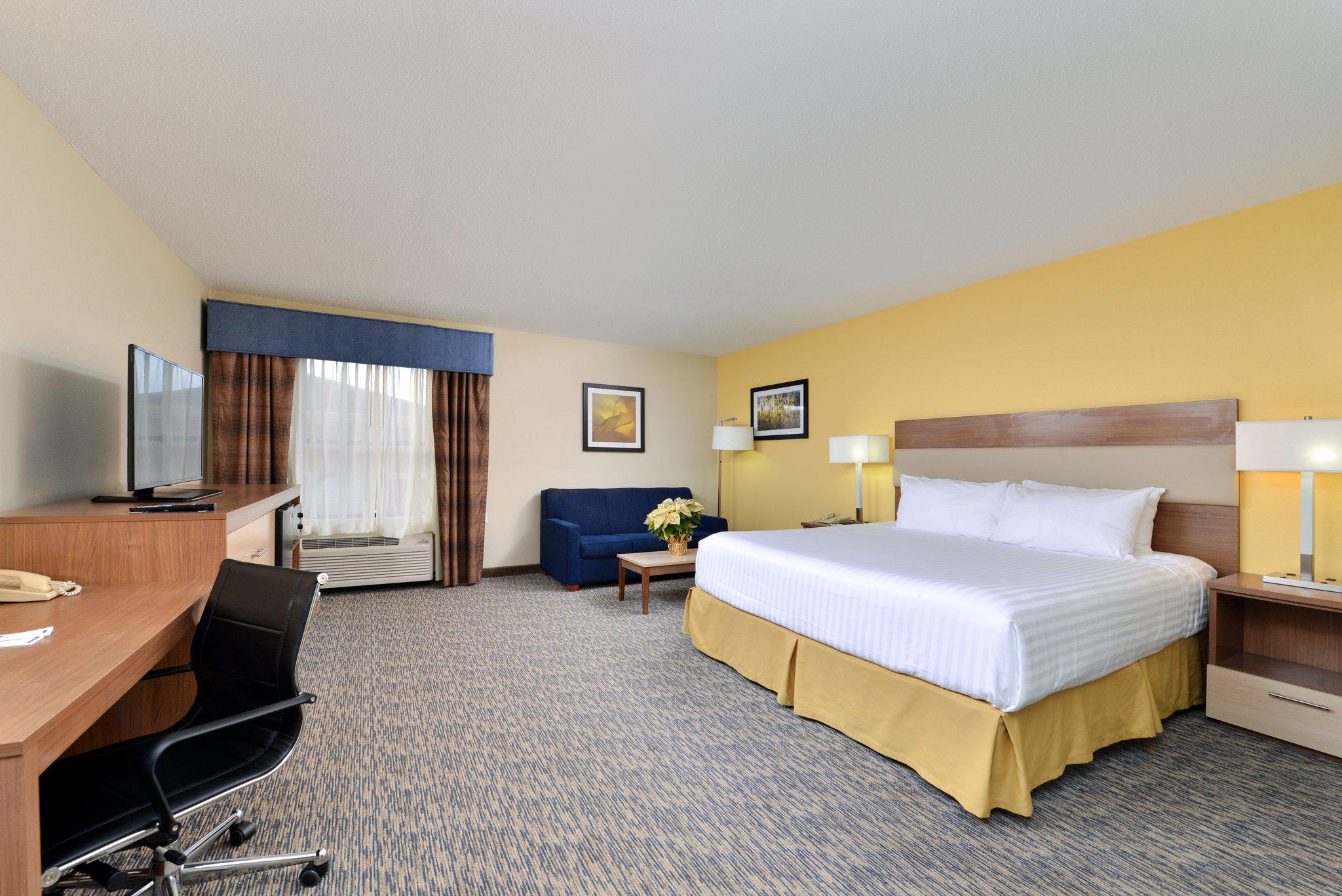 Holiday Inn Express Providence-North Attleboro Photo