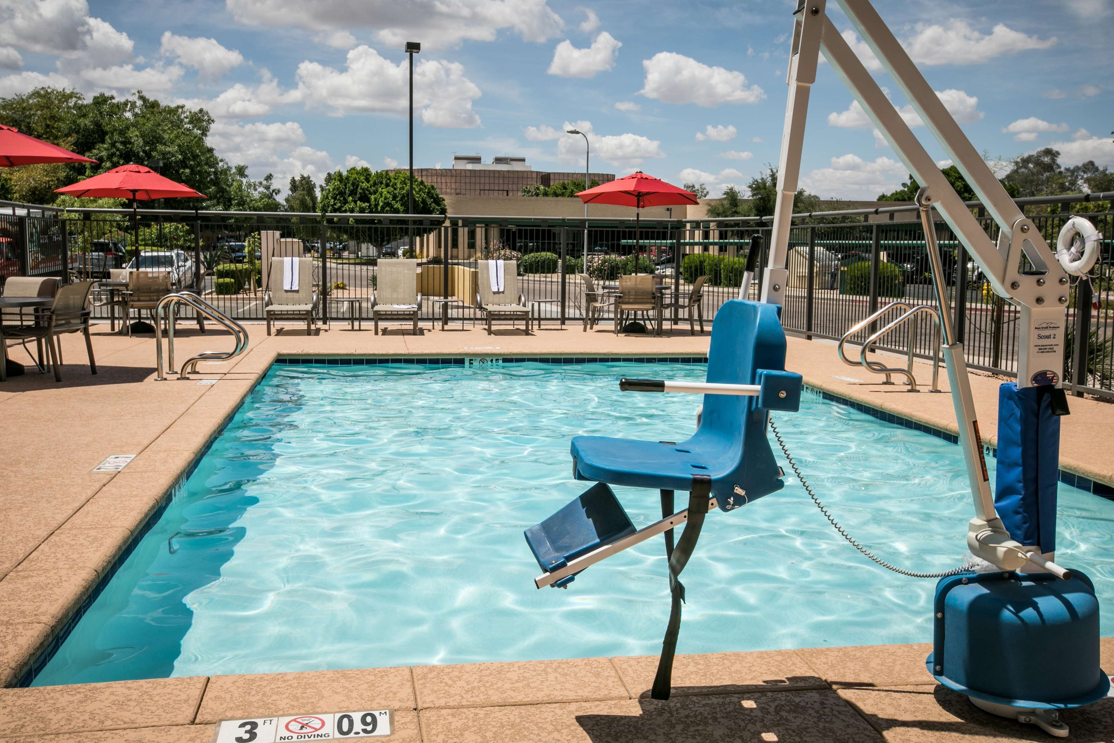 Hampton Inn & Suites Tempe - Phoenix Airport Photo