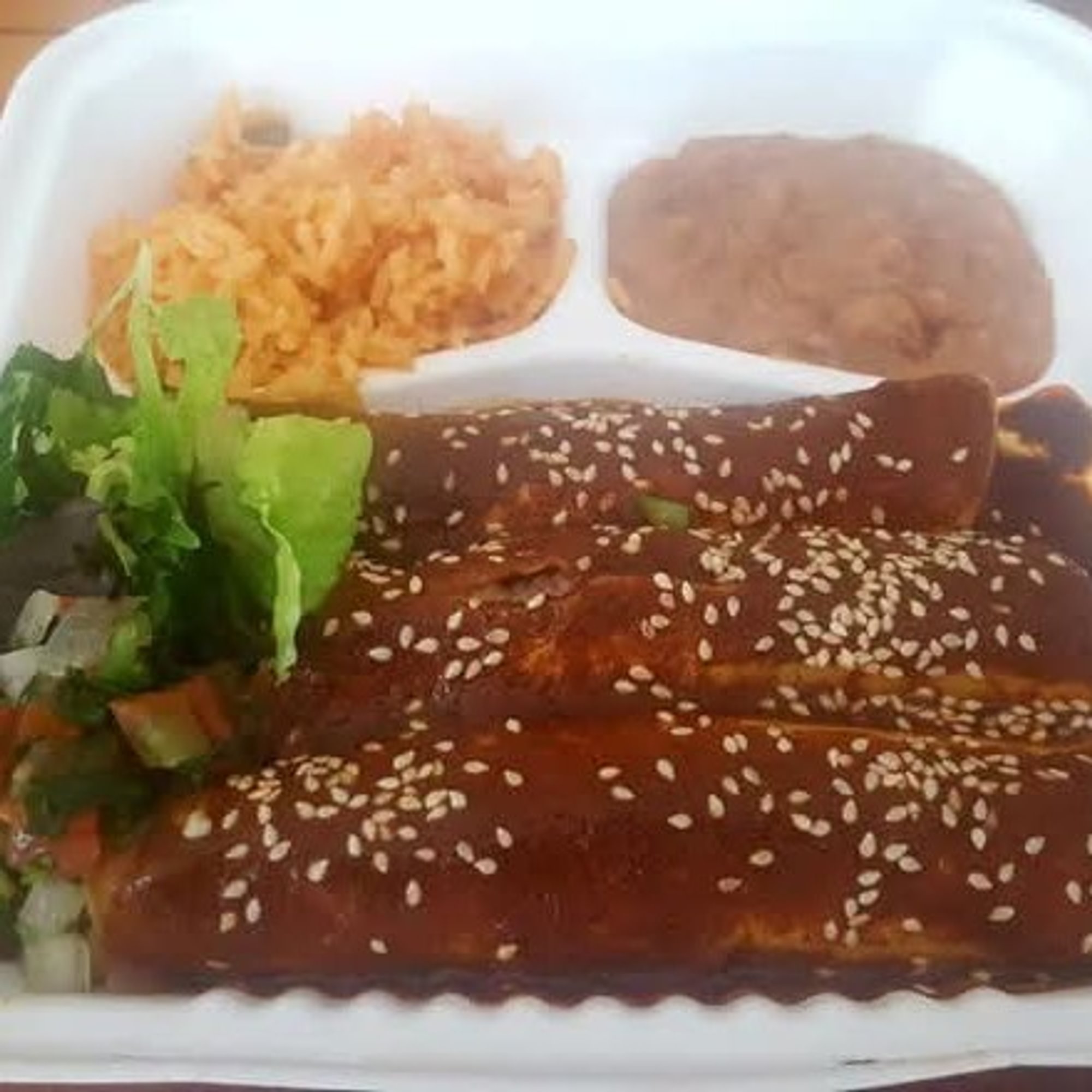 Mole Enchiladas Platillos