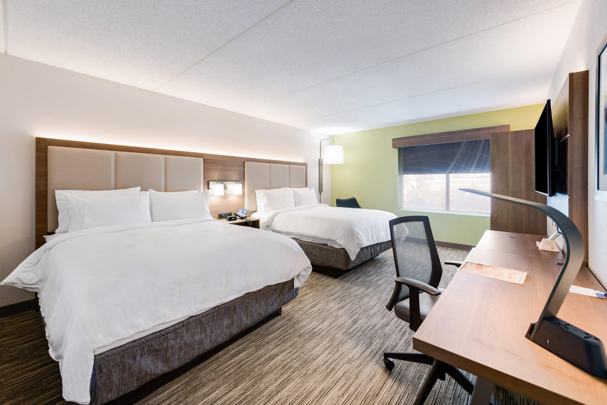 Holiday Inn Express Naperville Photo