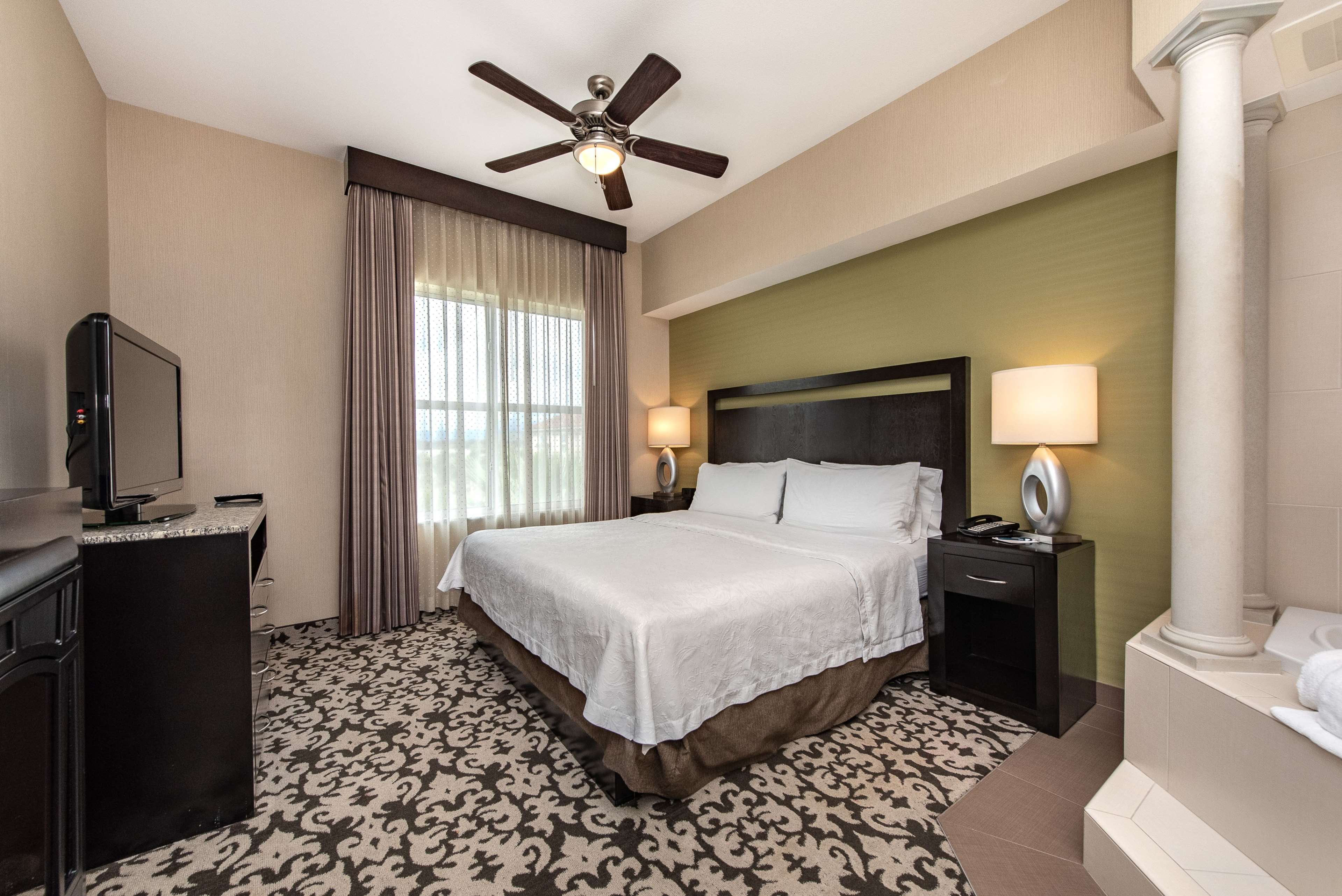 Guest room