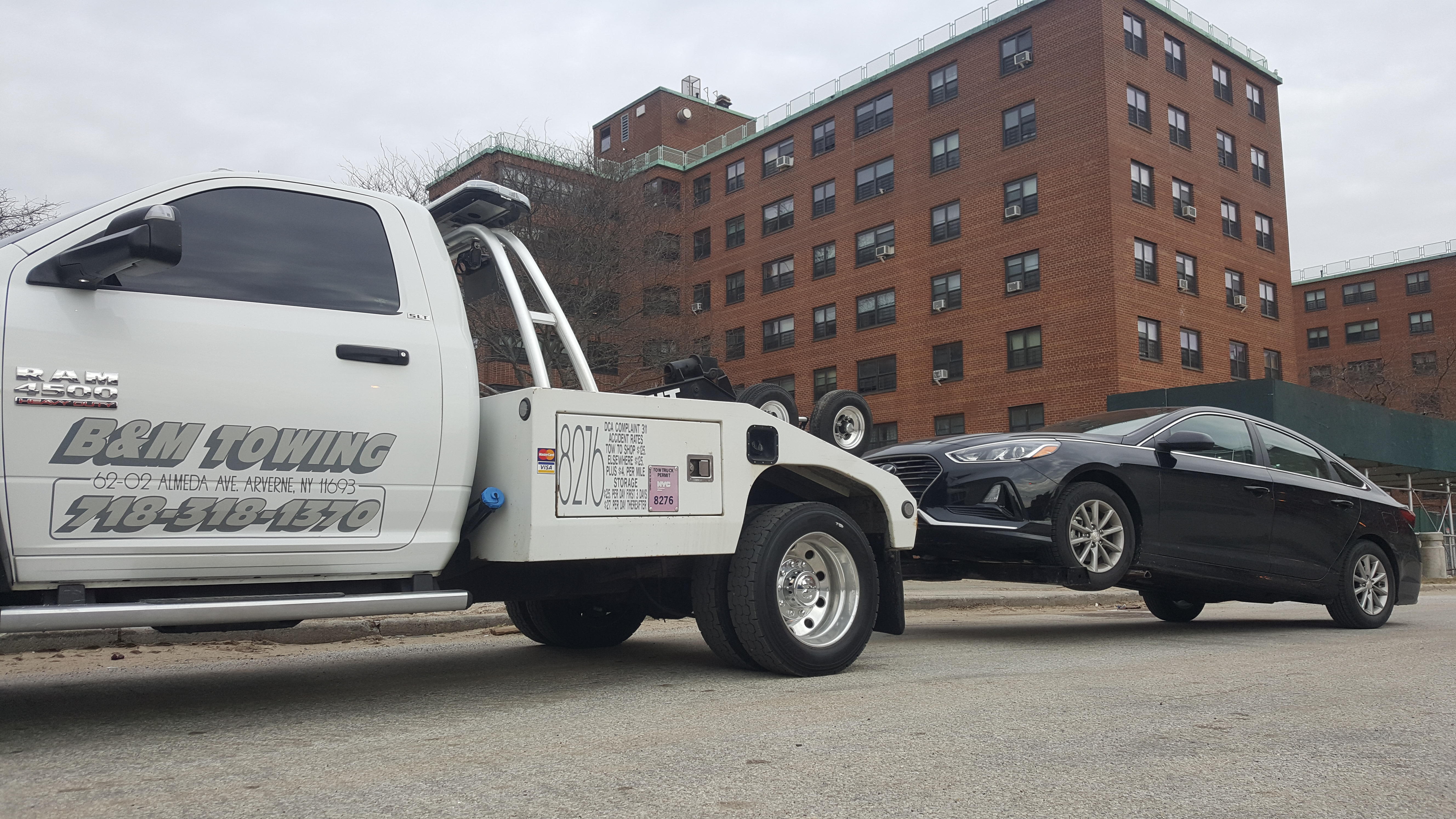 B&M Towing Photo