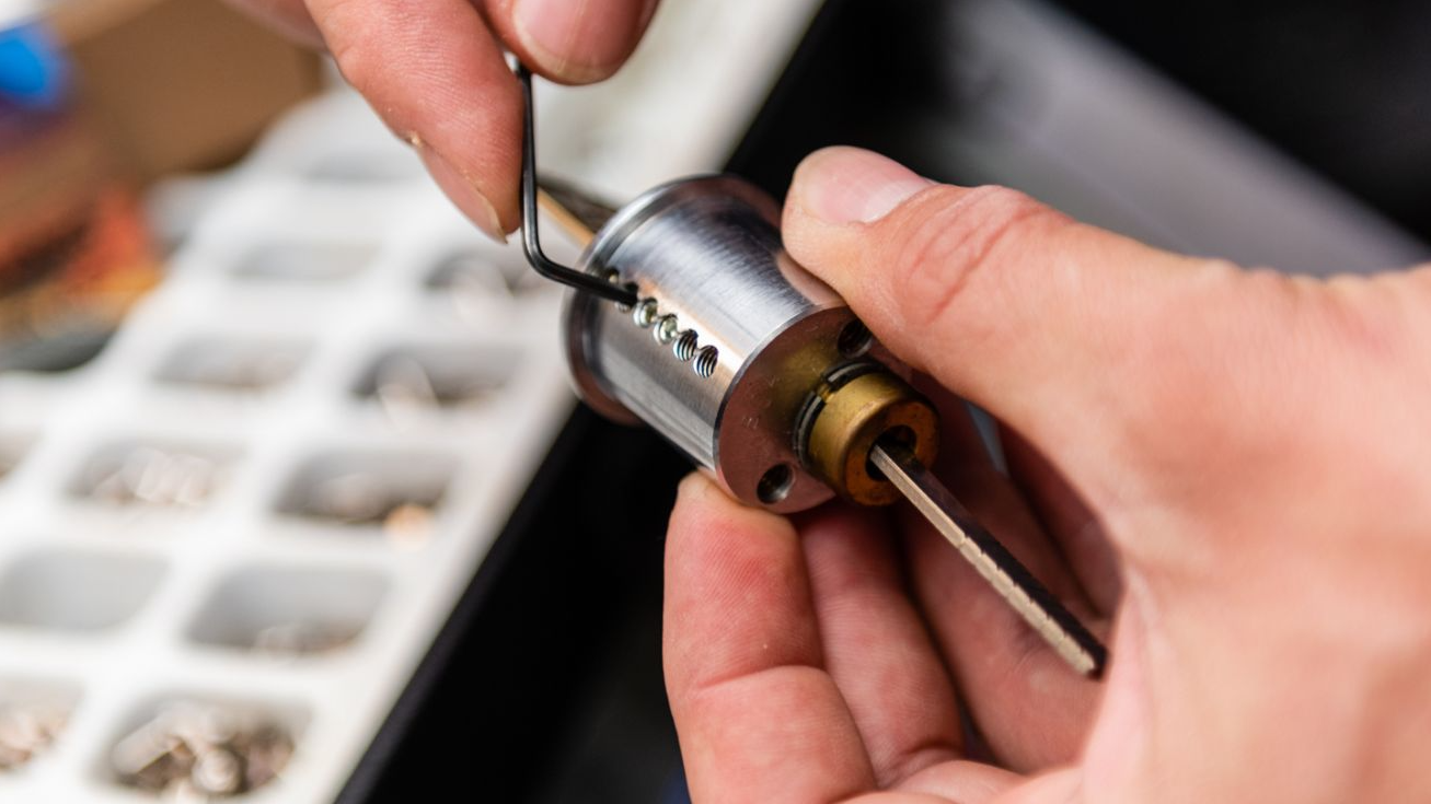 North Babylon Lock N Key Image