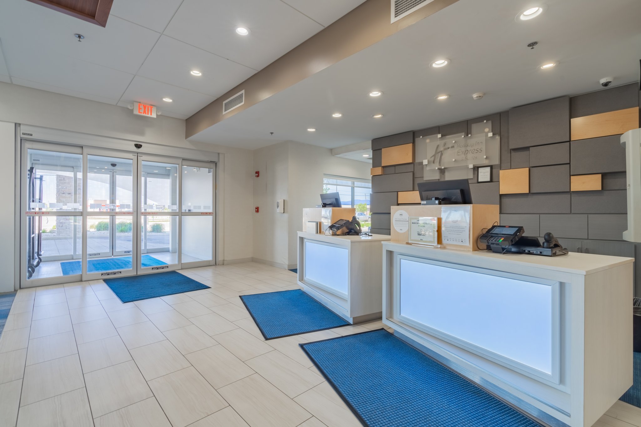 Holiday Inn Express & Suites Marion by IHG Image