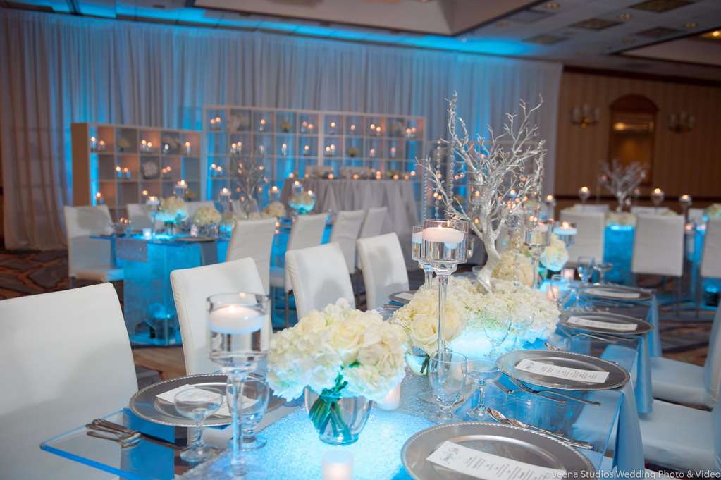 DoubleTree by Hilton Hotel Chicago - Alsip Image