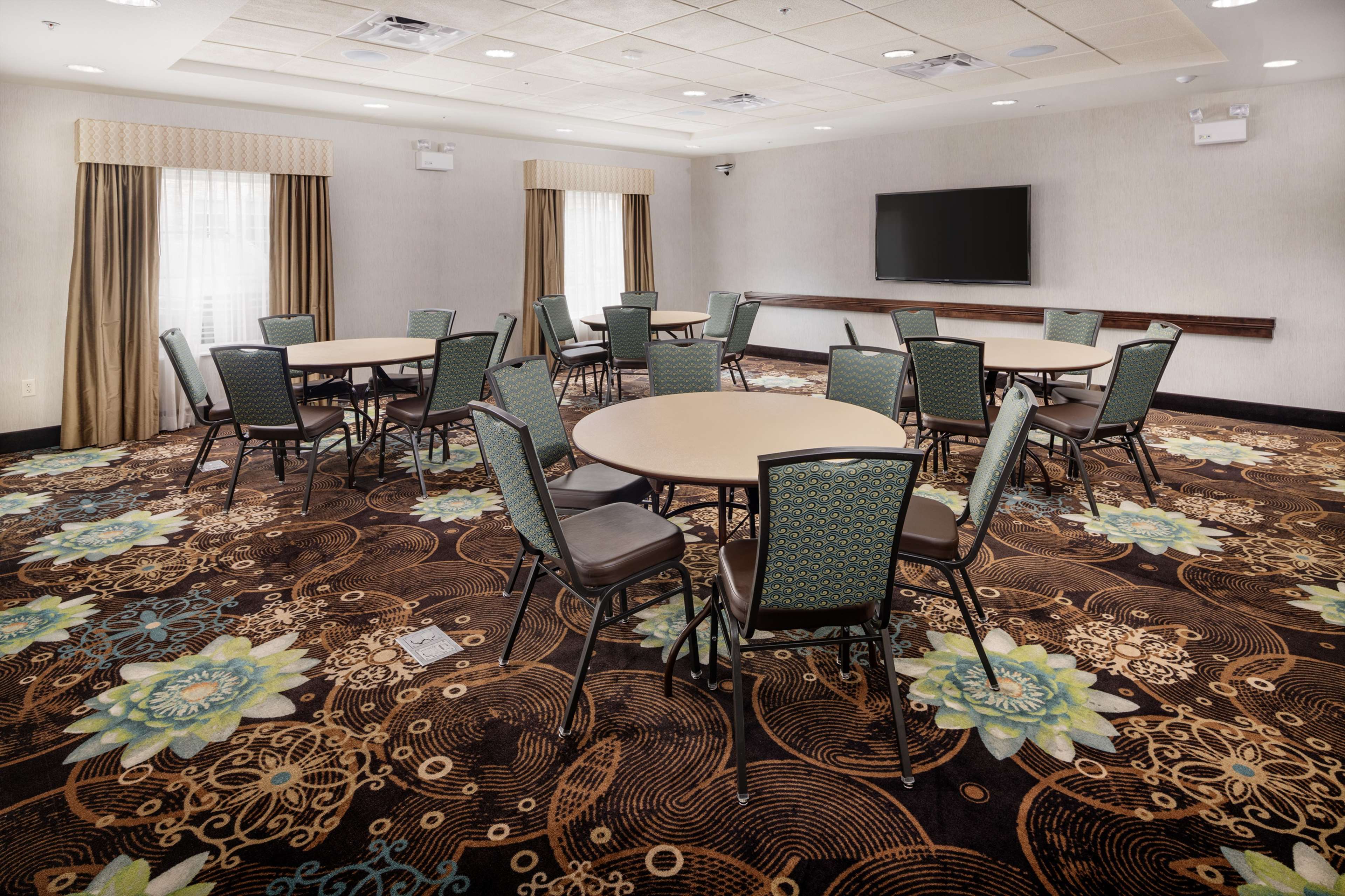 Hampton Inn & Suites Portland/Hillsboro-Evergreen Park Photo