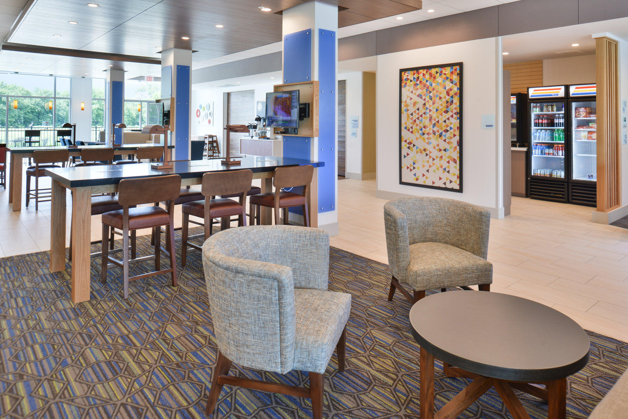 Holiday Inn Express & Suites Omaha Airport Photo
