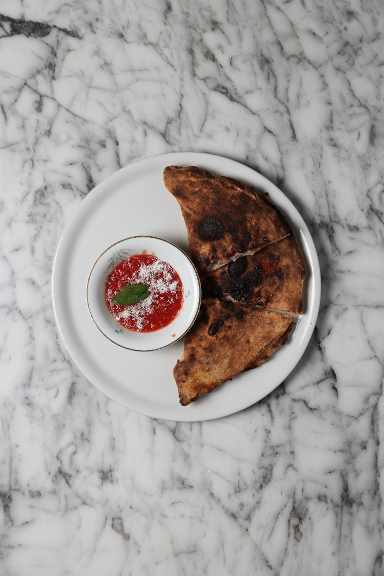 Nonna Calzone
