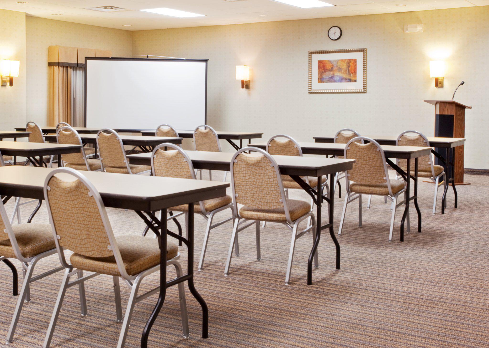 Holiday Inn Express & Suites Atlanta NW - Powder Springs Photo