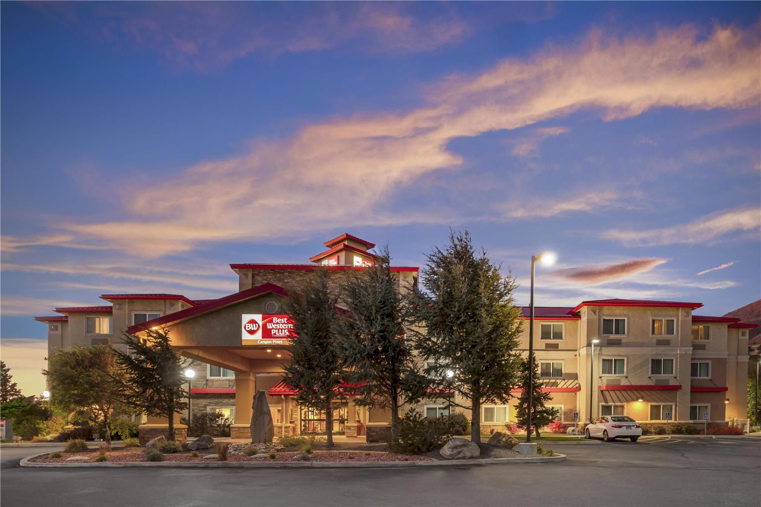 Best Western Plus Canyon Pines Image