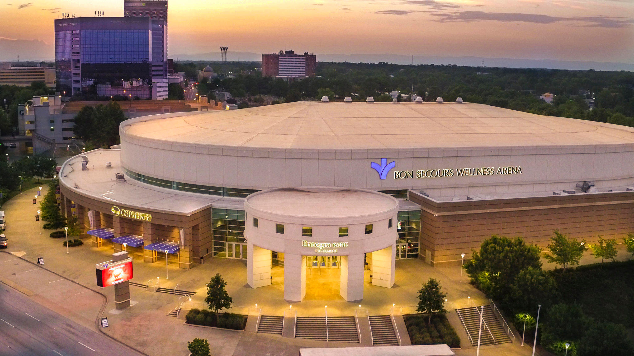 Holiday Inn Express & Suites Greenville-Downtown Photo