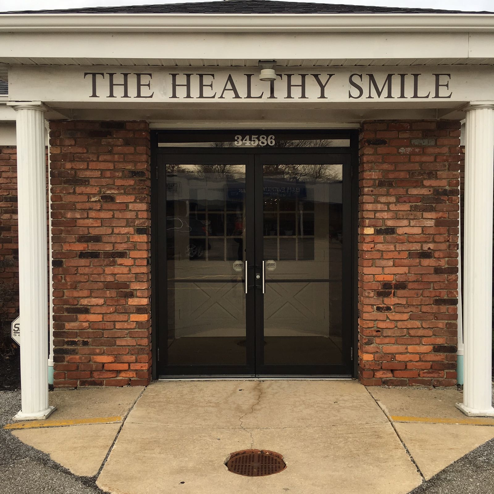 The Healthy Smile Dental Center: Dr. Jeffrey Gross DDS FAGD Photo