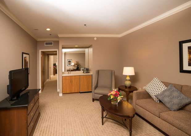 Images Hilton Indianapolis Hotel & Suites