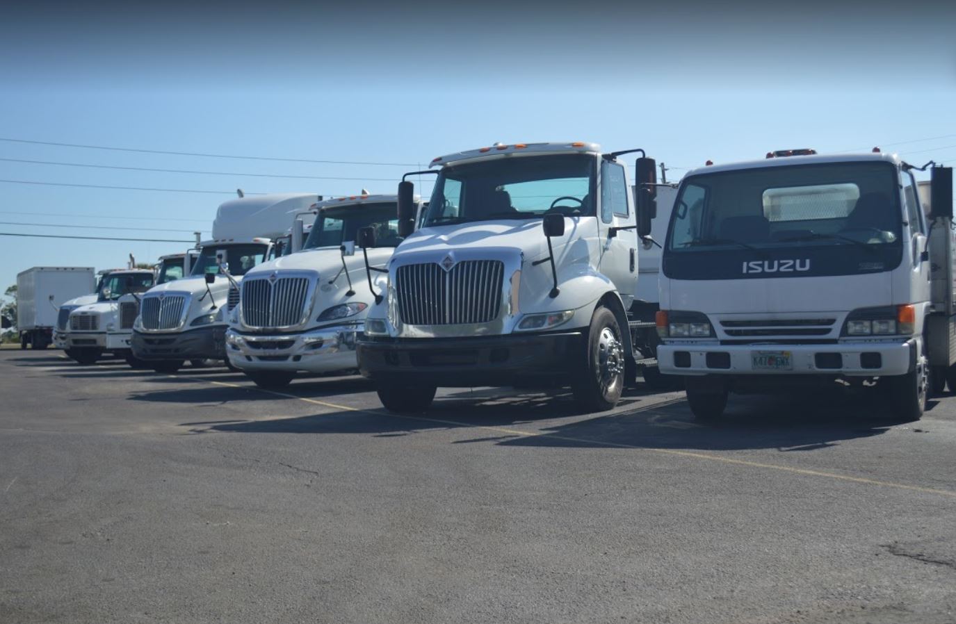 Deland Truck Center Photo