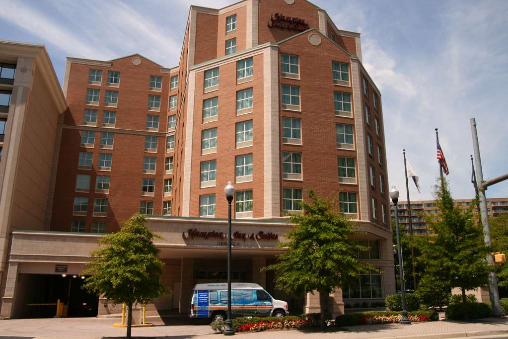 Hampton Inn & Suites Arlington Crystal City DCA Image