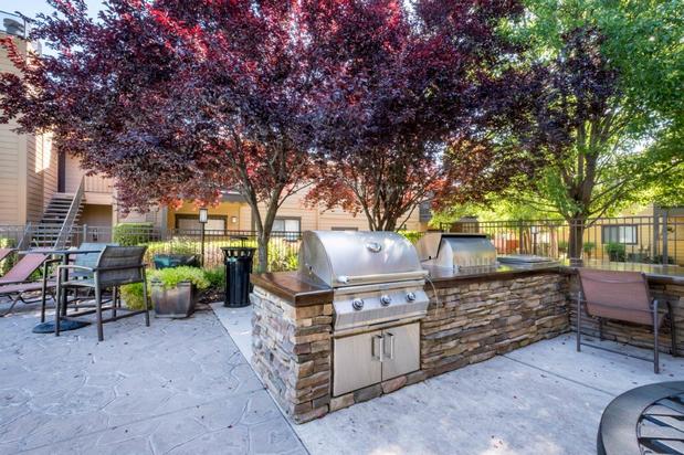 Images Copper Creek Apartments
