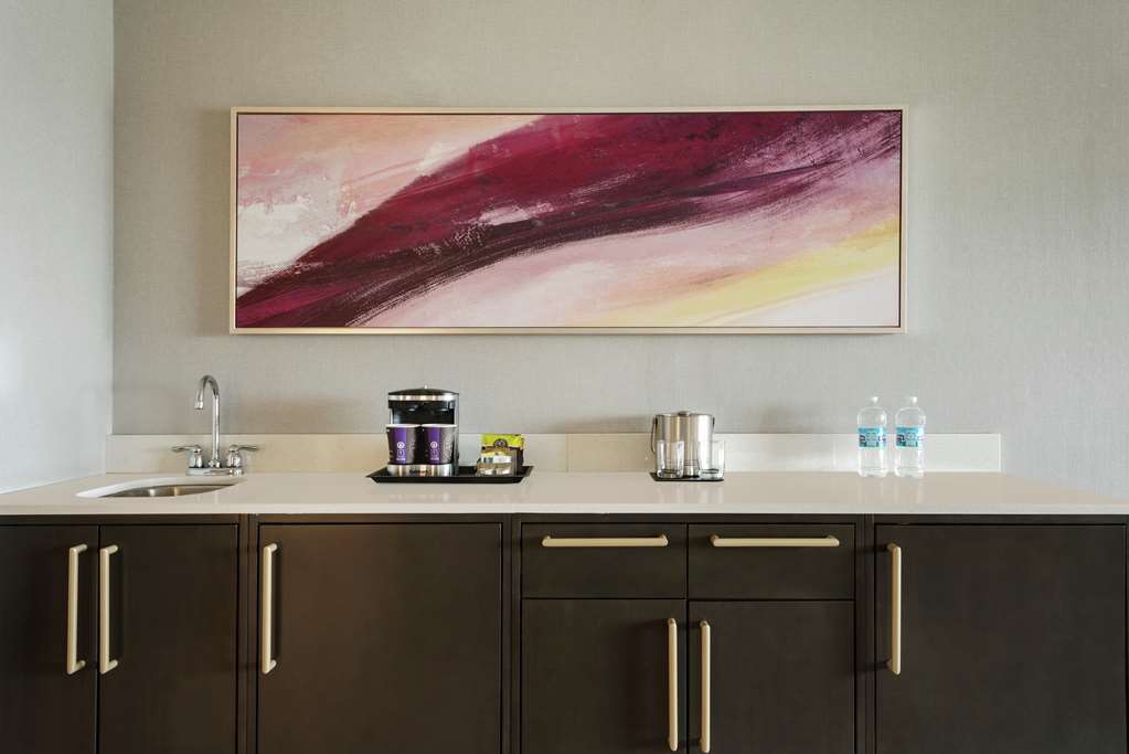 DoubleTree by Hilton St. Paul East Image