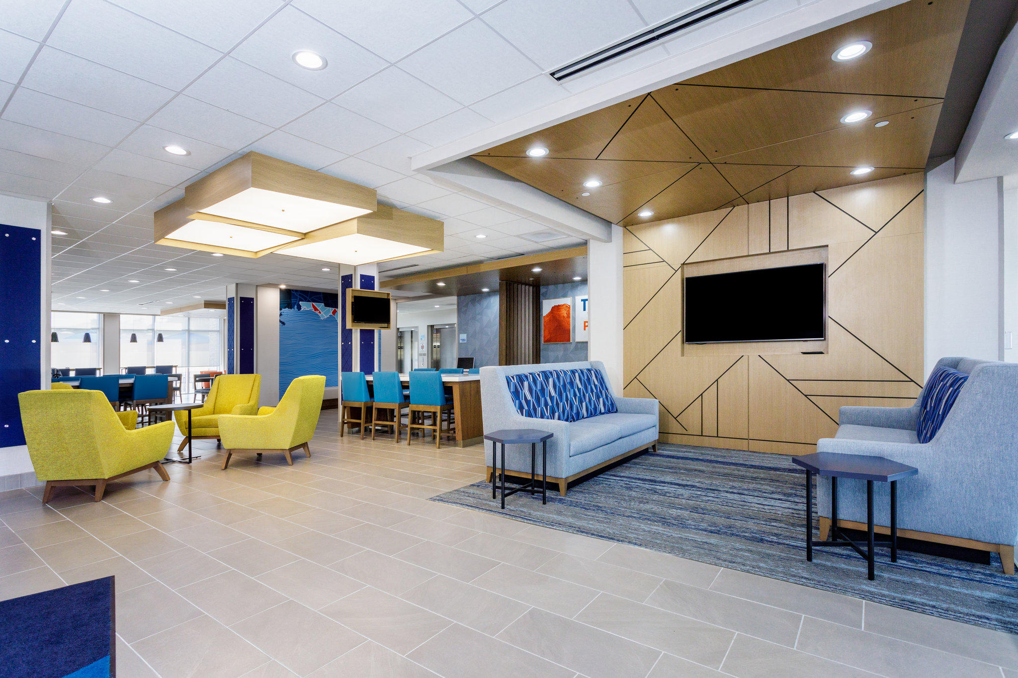 Holiday Inn Express & Suites Tampa Stadium - Airport Area by IHG Image