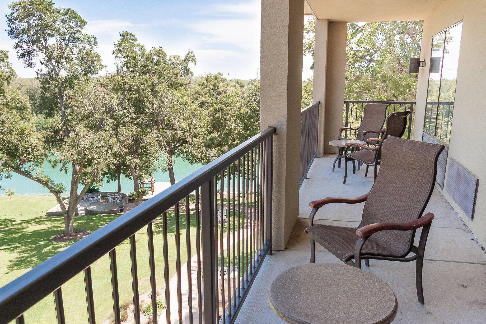 Courtyard by Marriott New Braunfels River Village Photo